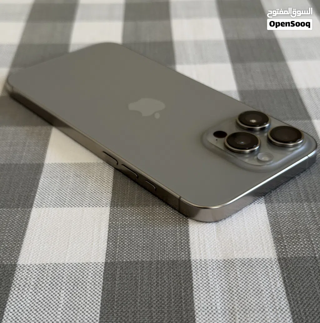 Iphone 15 pro max 256GB natural titanium used good condition