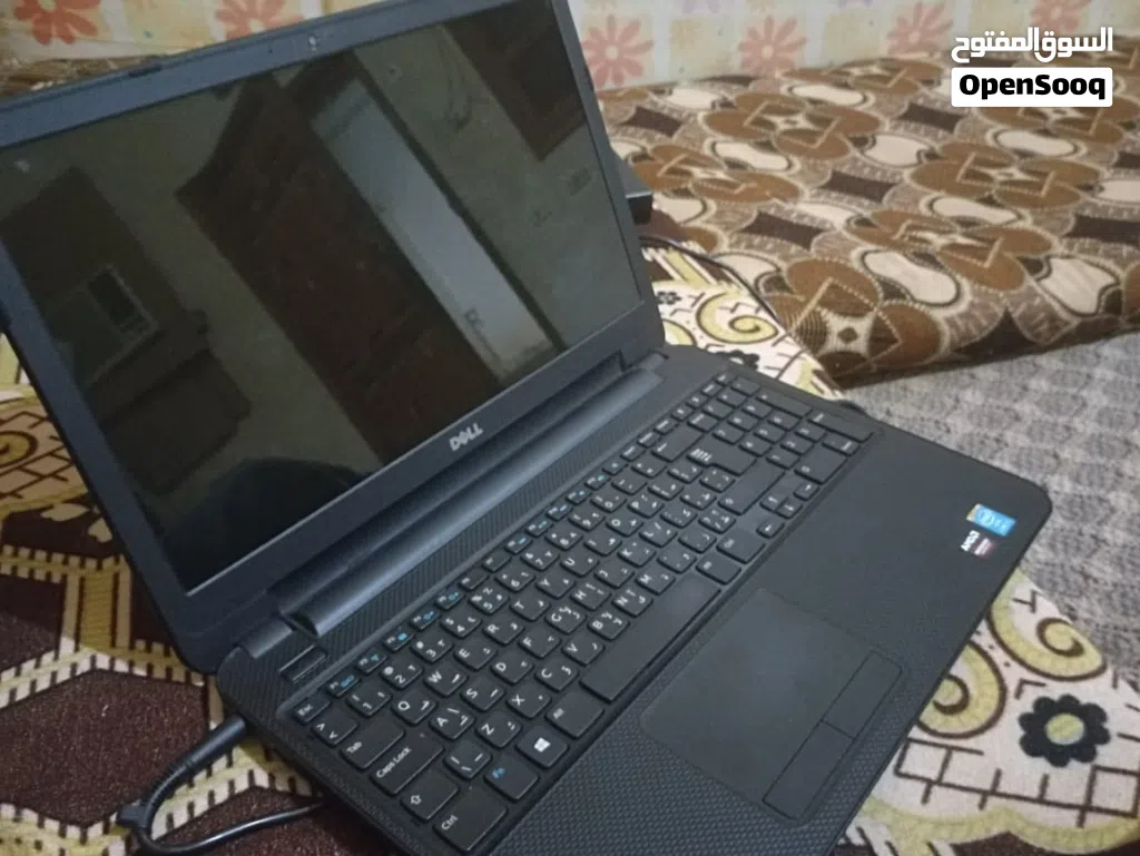 لابتوب للبيع يبي بتريه فقط