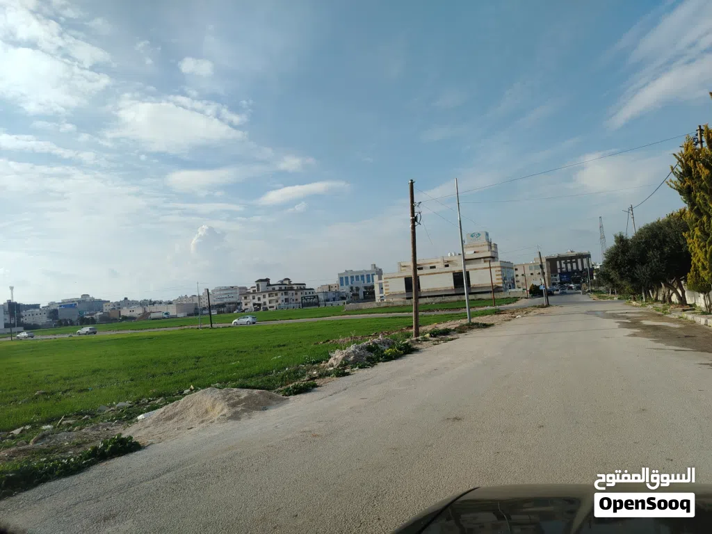 قطعه ارض استثمارية للبيع مساحتها 590 متر بجانب مجمع عمان الجديد حوض الجزي سكن ب خاص أرق وأجمل مكان