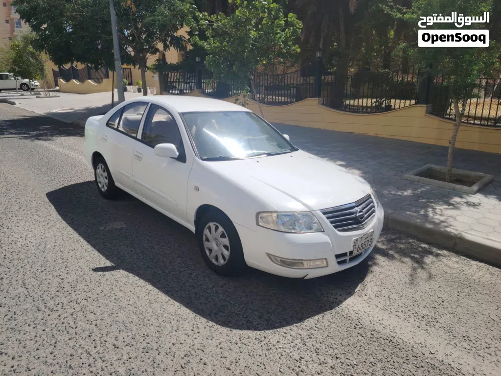Nissan Sunny Standard