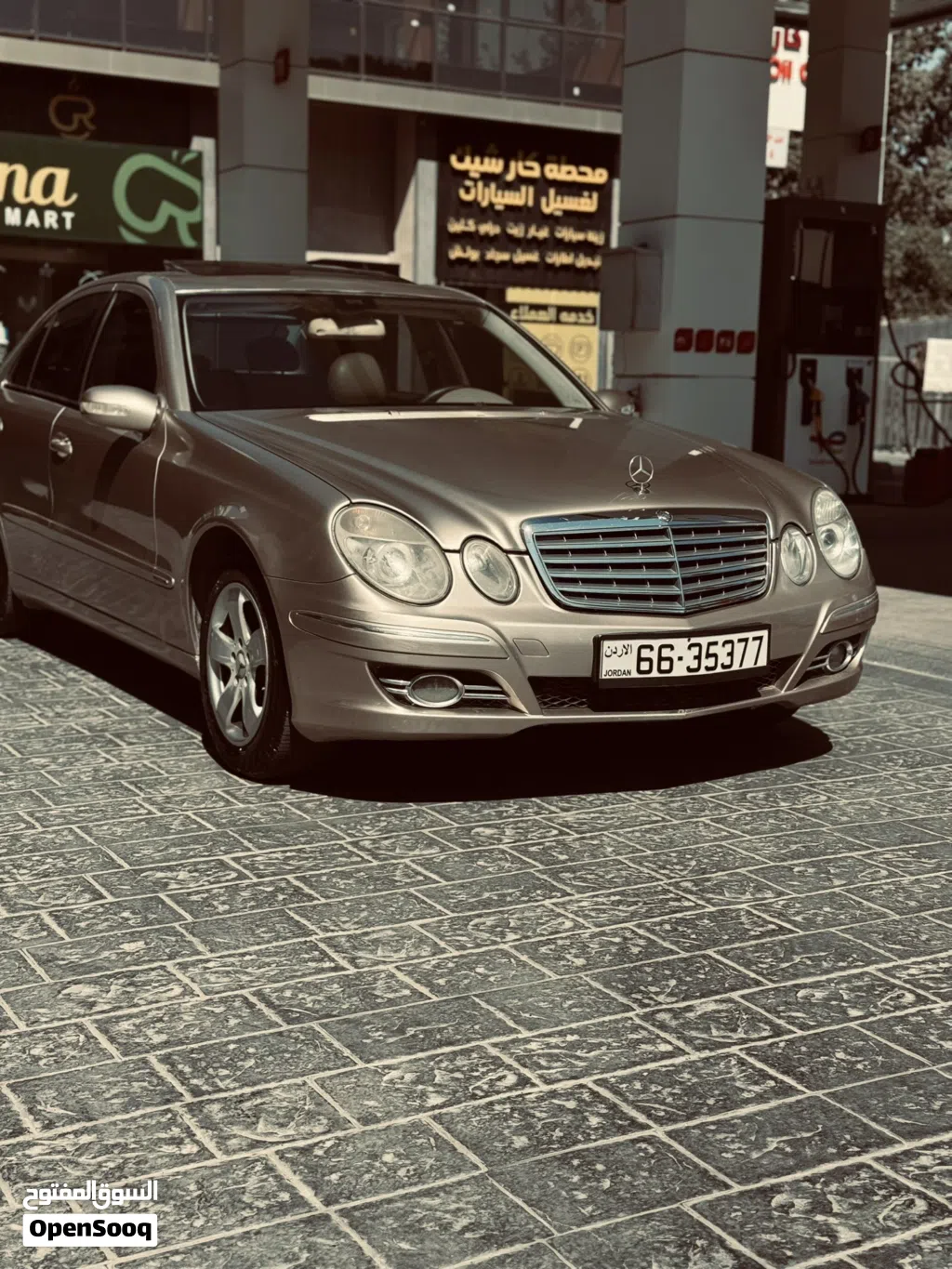 Mercedes Benz E-Class E 200