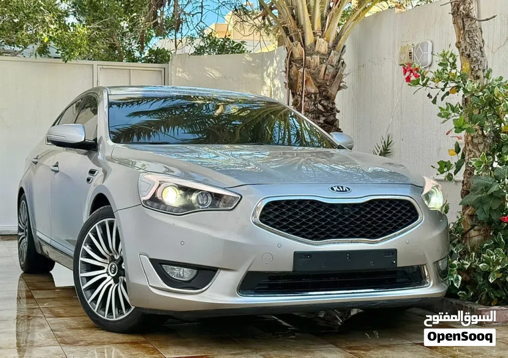 كيا كادينزا Limited