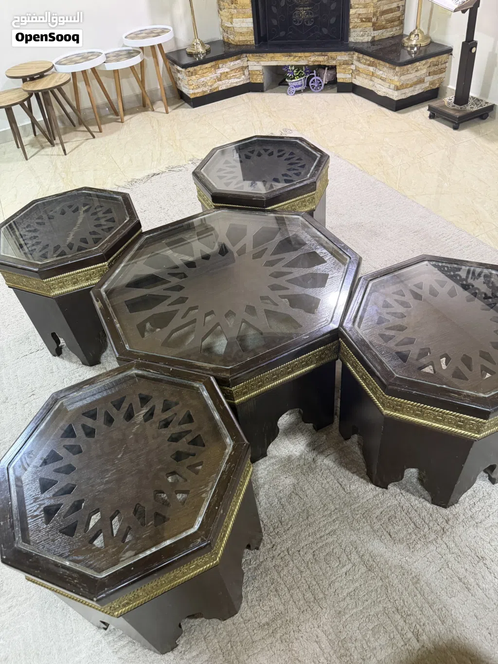 طاولات غرفة معيشة