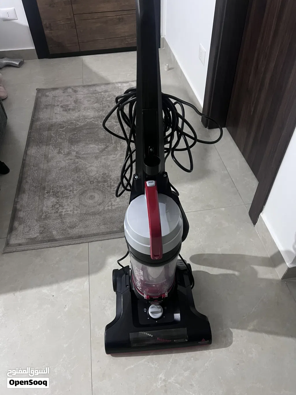 مكنسة بيسل جديدة مع علبة و كفالة