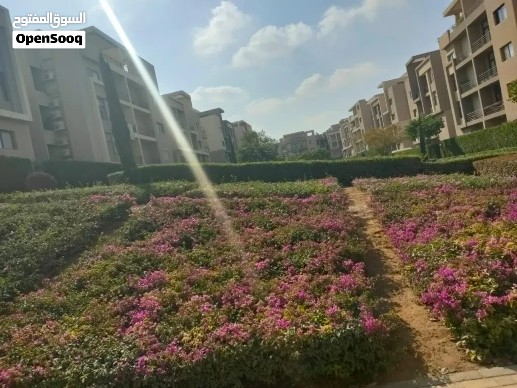شقة لقطة لسرعه البيع في Fifth Square – 155م 3 غرف جاهزة للسكن