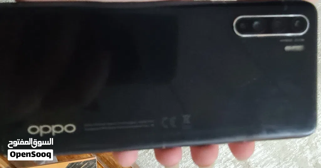 لقطة oppo reno 3 مستخدم للبيع
