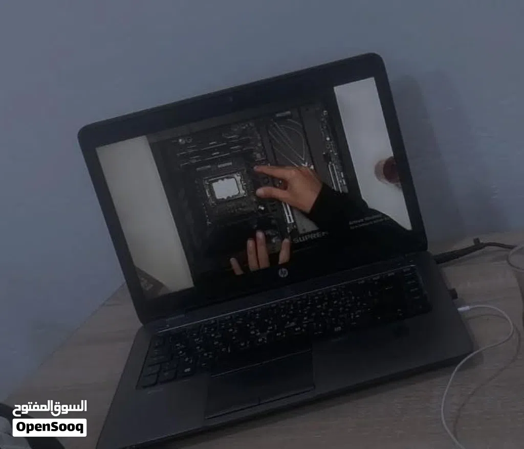 للبيع لابتوب 14 HP ZBook i7 جيل رابع