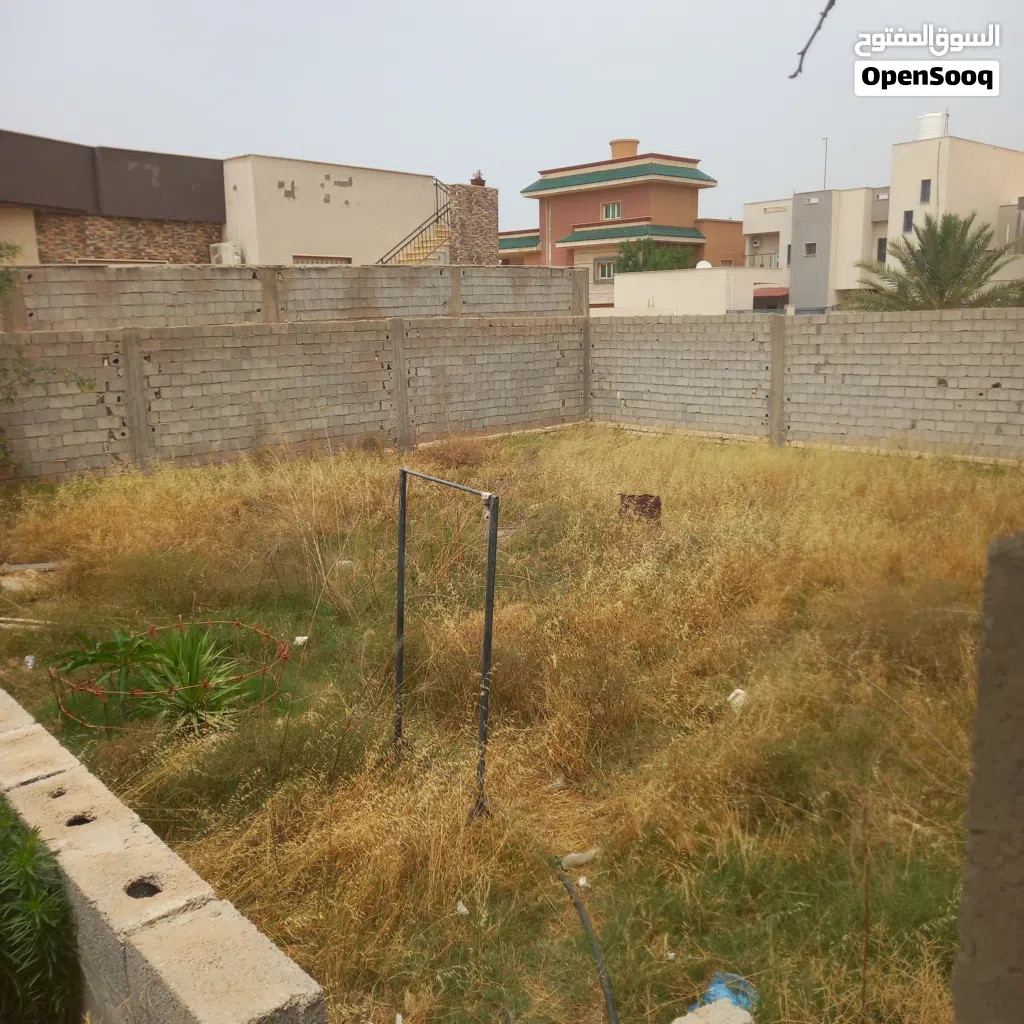 قطعة ارض سكانيه