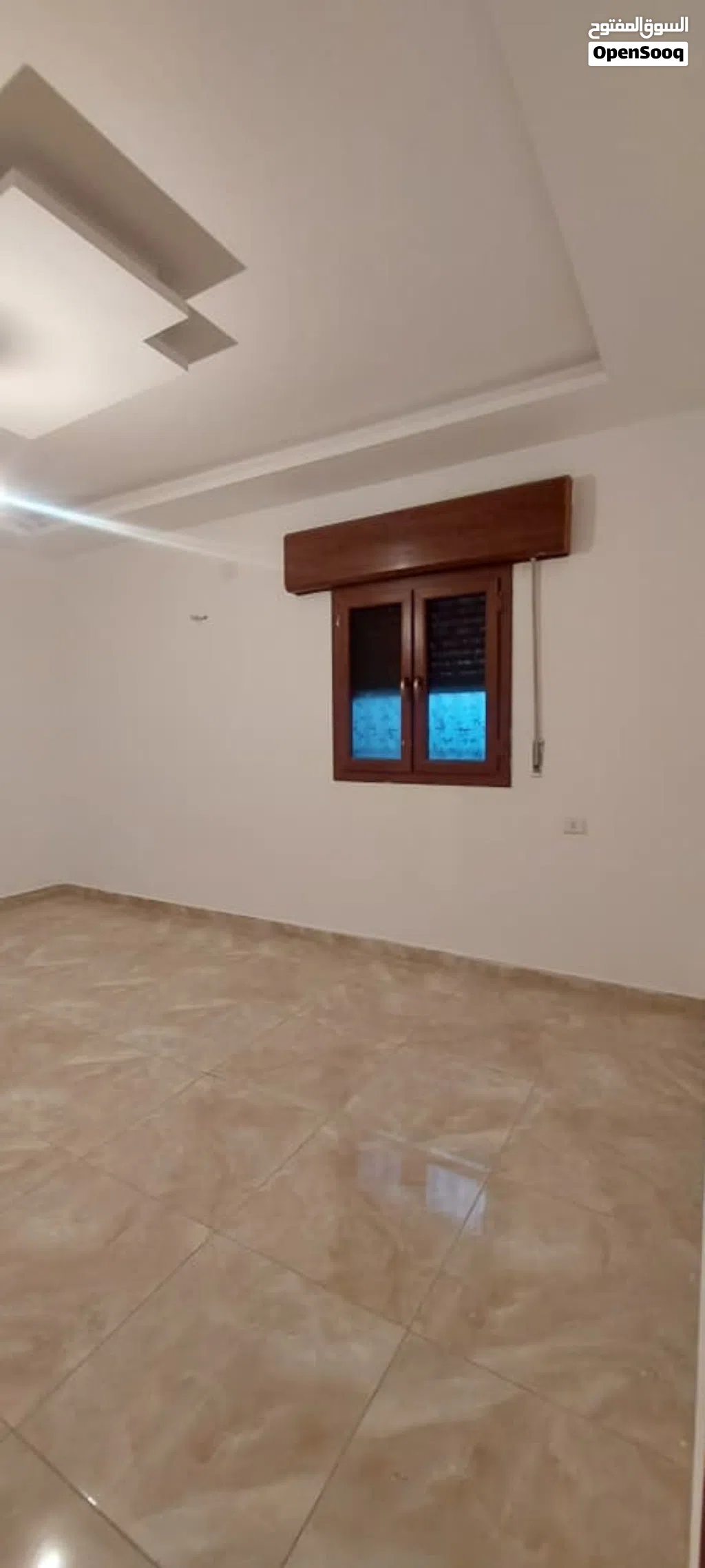 شقة دور اول مدخل مشترك زناته الجديده قرب بريوش الحاج فتحي زناته