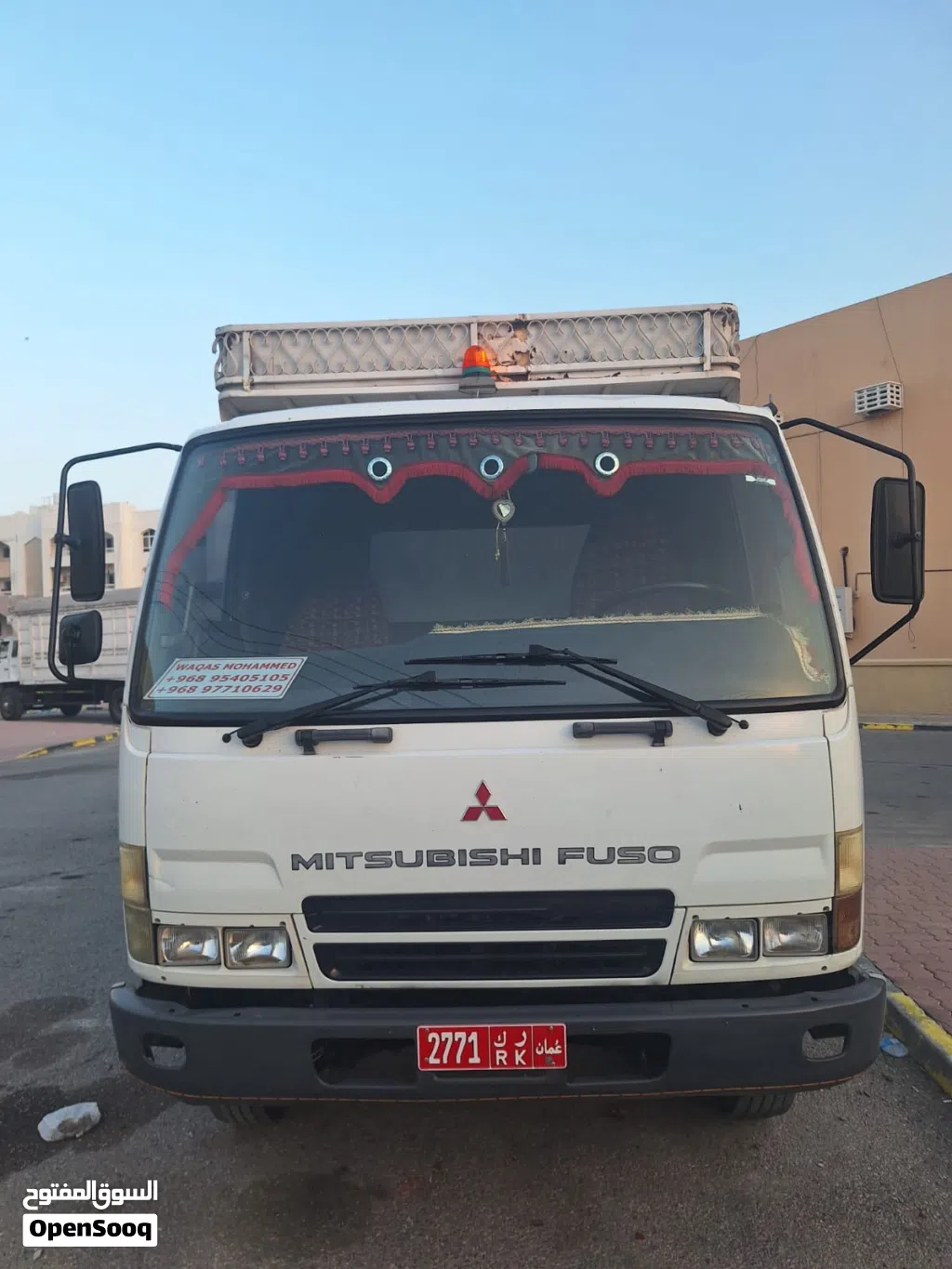 Reliable Used Box Truck for Sale with Good Condition and Spacious Cargo Area