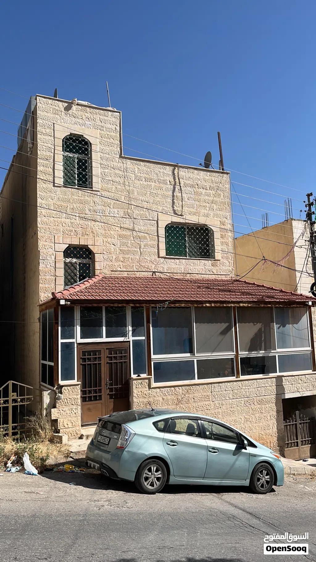 منزل مستقل 3 طوابق في المستنده بالقرب من الصحيه والحديقه