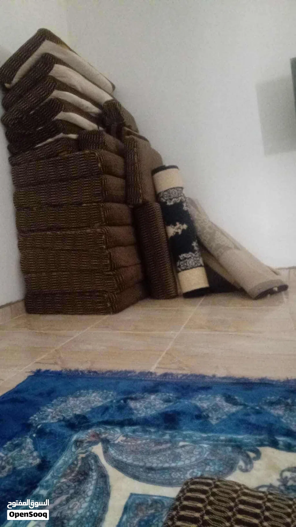 صالون ارضي نوع قديم