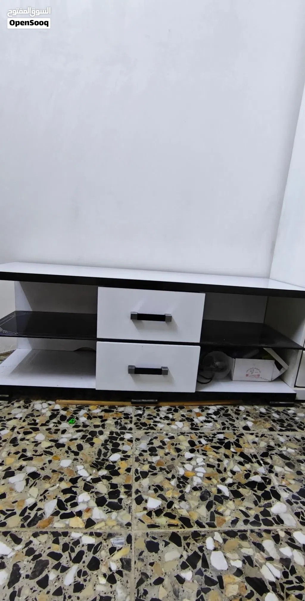 ميز TV نظيف وزن ثقيل MDF