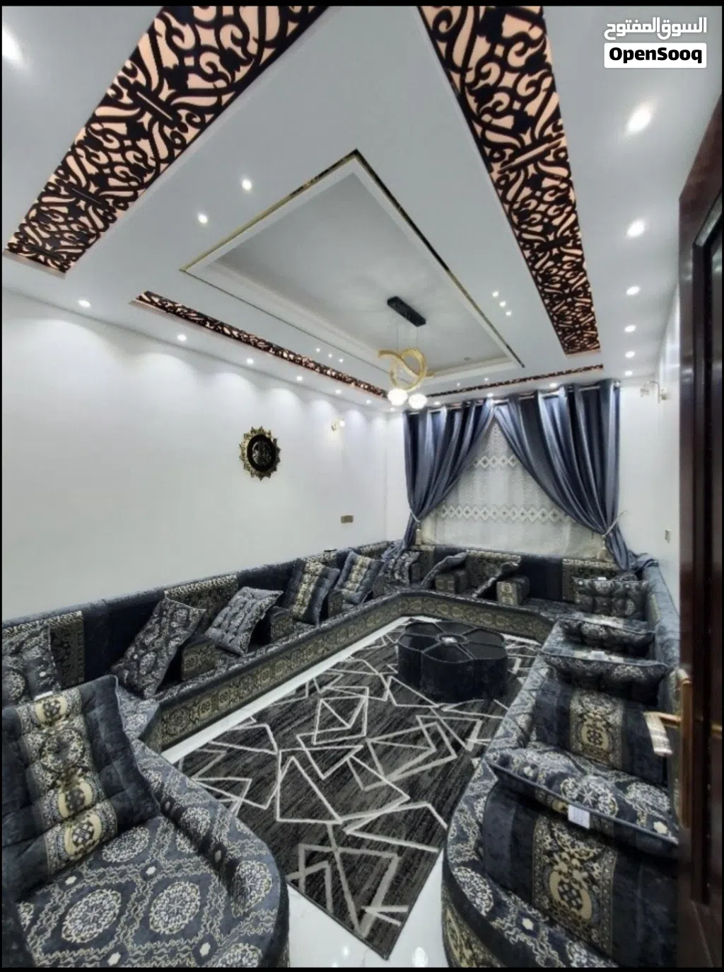شقة مفروشة VIP للإيجار في صنعاء بيت بوس 4 غرف أول ساكن بسعر 500$