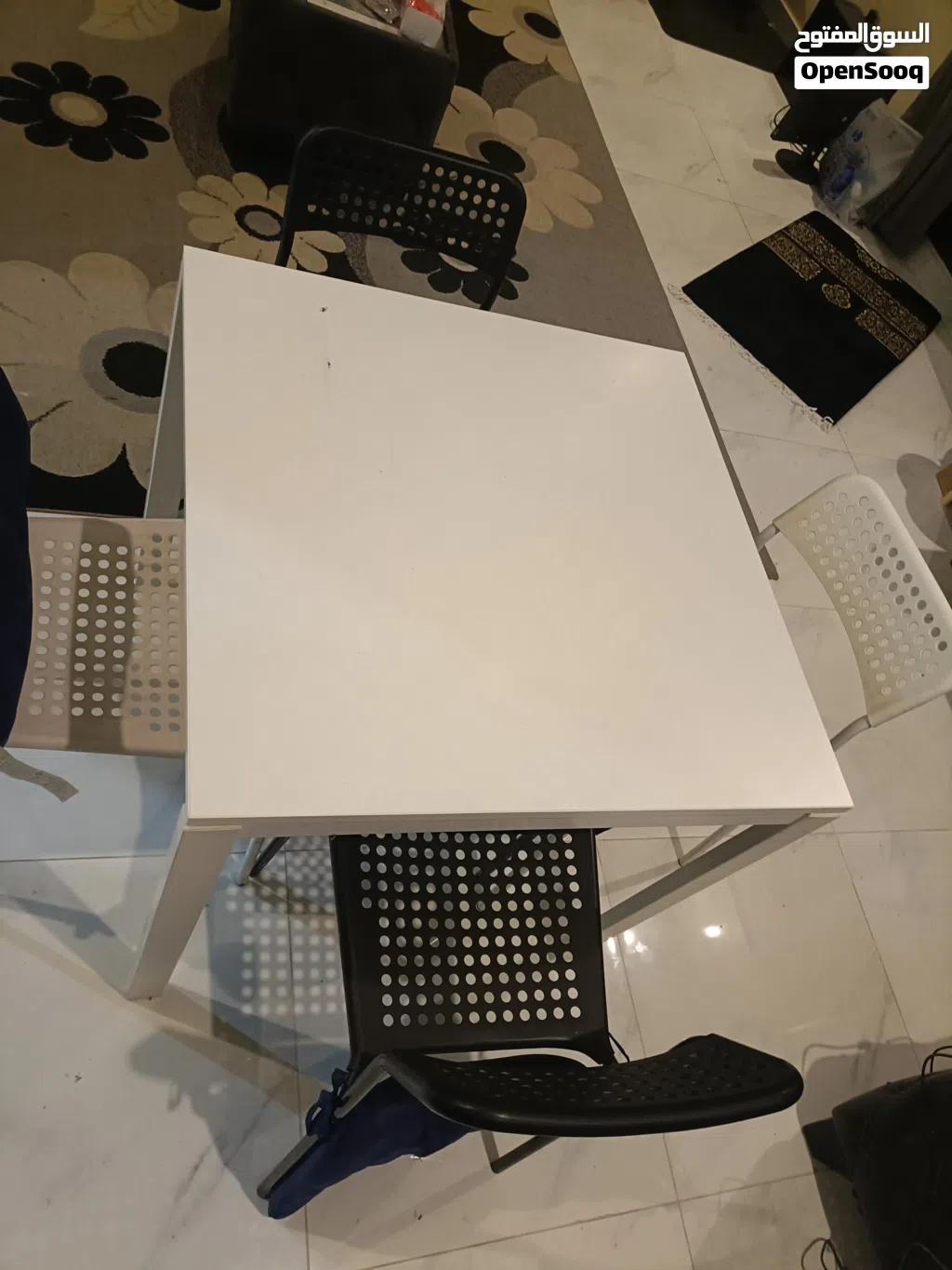 IKEA White Square Table with 4 Mesh Grid Chairs Set طقم طاولة مربعة بيضاء ايكيا مع 4 كراسي شبك