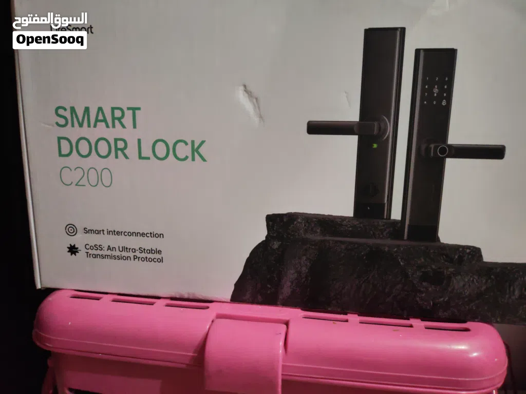 New LifeSmart Smart door lock with camera and LifeSmart starter kit
