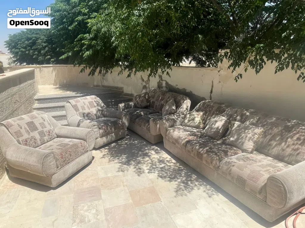 طقم بحالة جيدة جدا