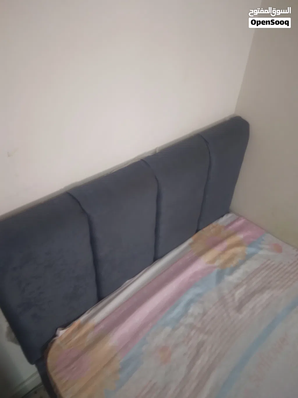 سرير كبير مع المرتبة و 3 سرير سينجل مع المرتبة