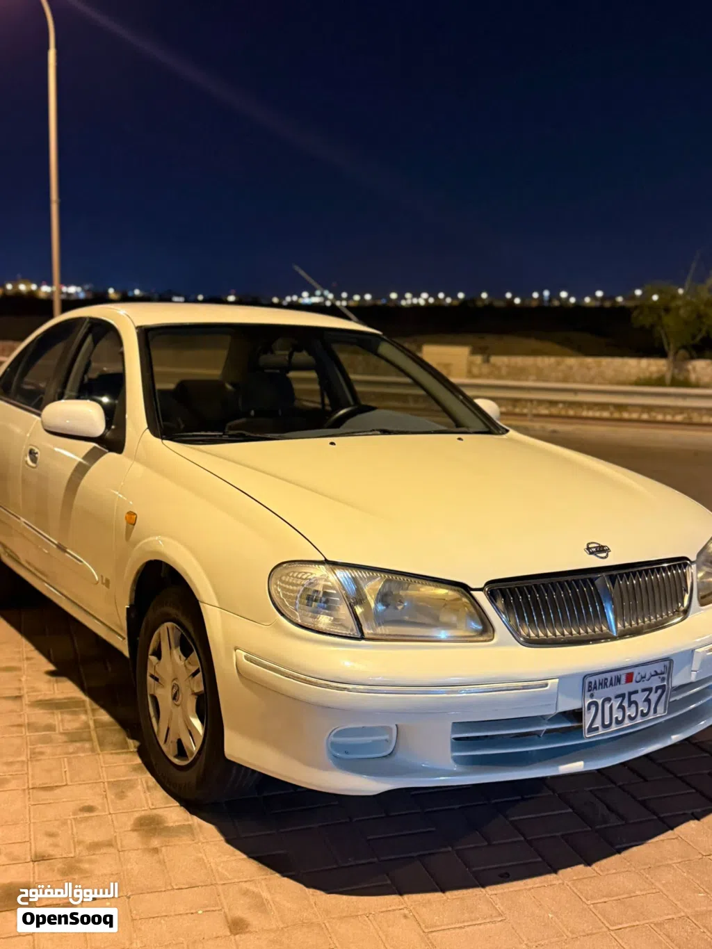 Nissan Sunny Standard