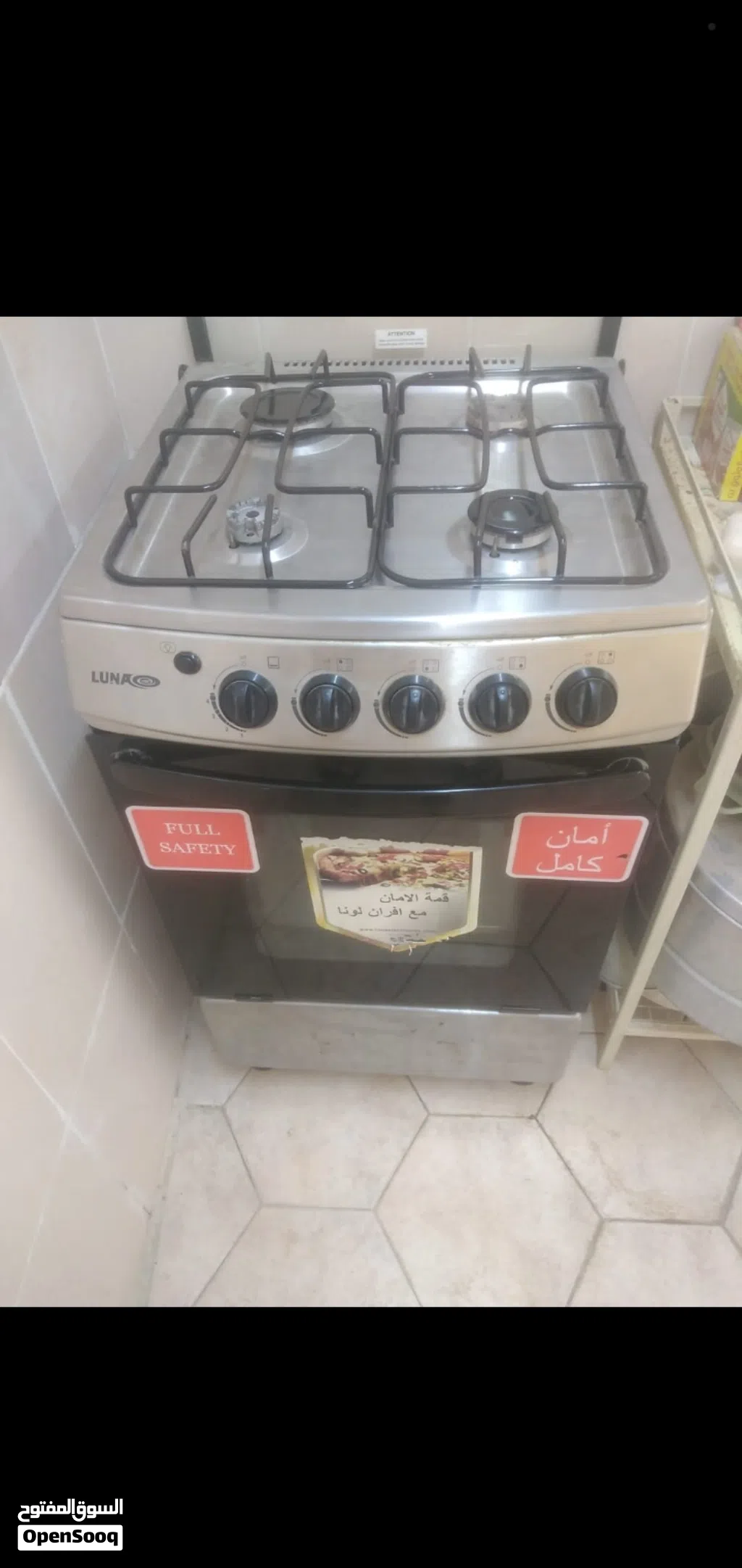 الفرن مستخدم نص شهر فقط وشغال حتى بالكهربا