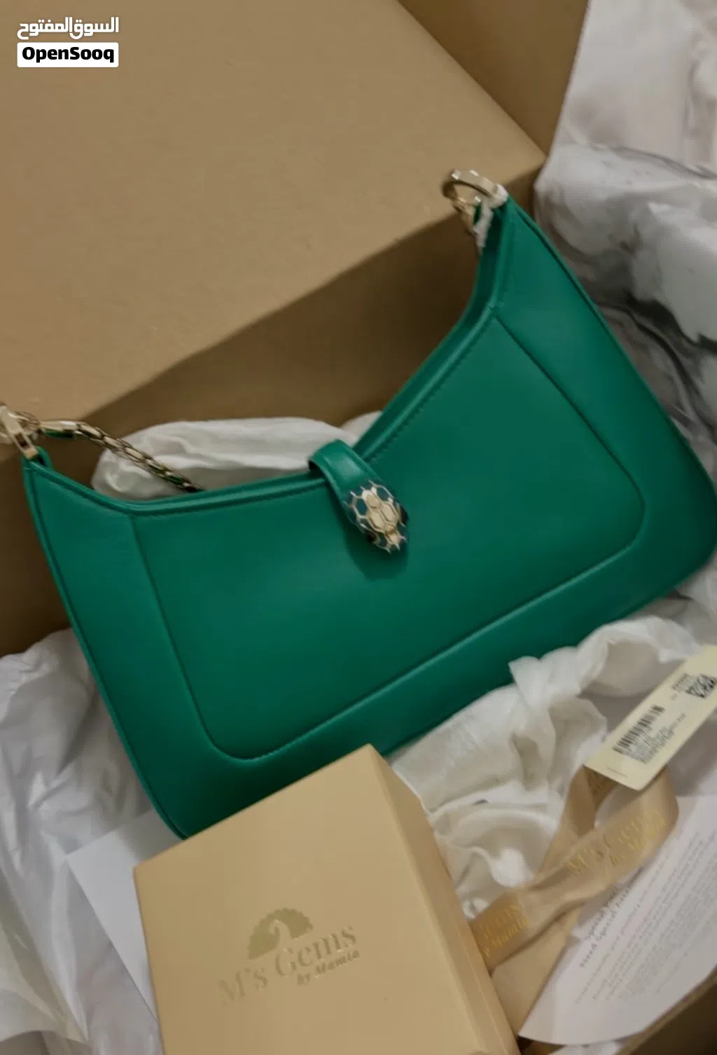 شنطه بلقاري جديده اصليه 100٪ مع وصل اوناس new bvlgari bag never used 100% original with ounass bag