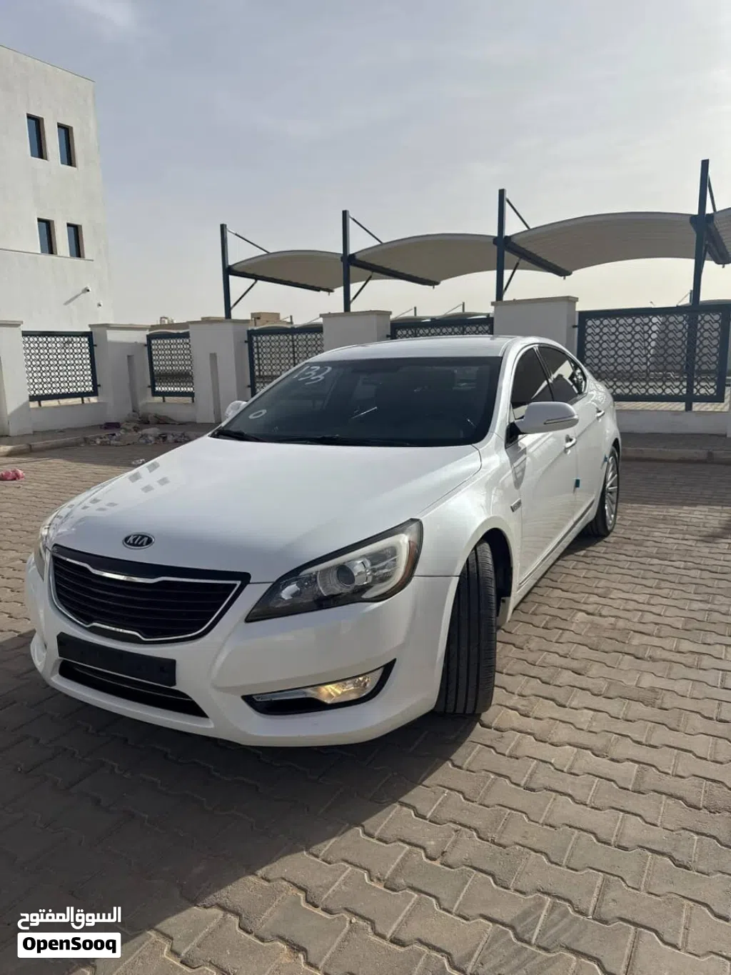كيا كادينزا Limited