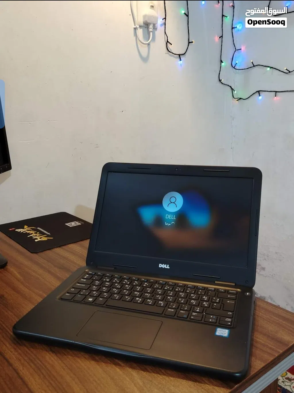 لاب توب نوع ديل خفيف مع ملحقاته