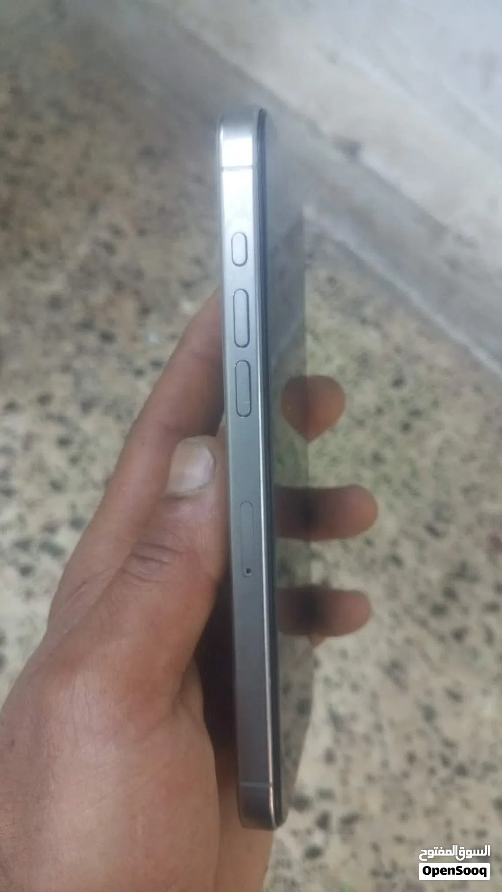 15 برو ماكس للبيع مستعجل