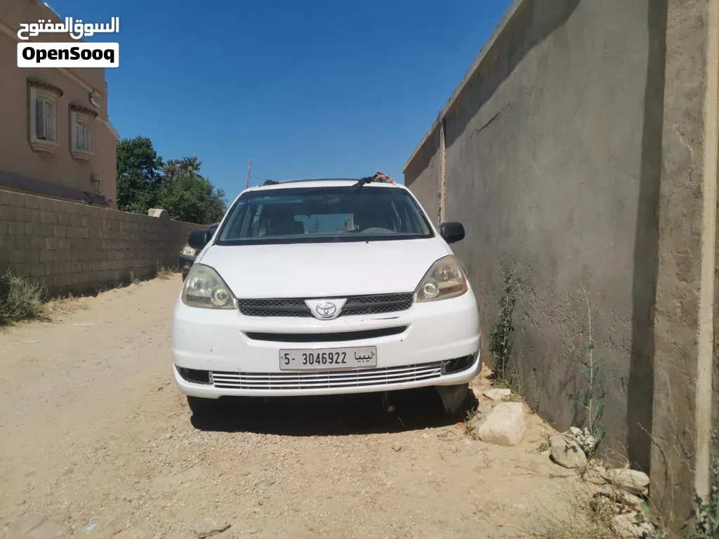 Toyota Sienna LE