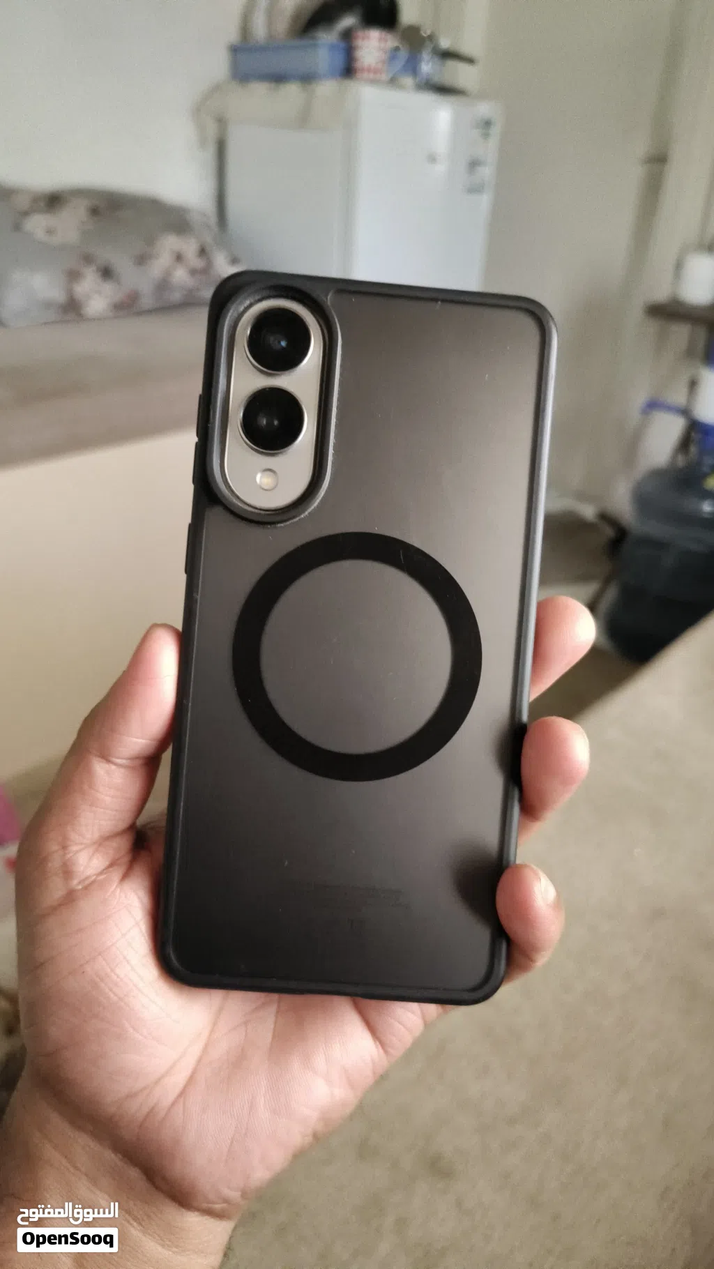 I bought this phone in October, it is in brand new condition, I am having money problem, that is why