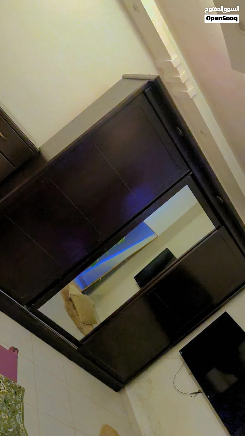 عفش بيت مستعمل شبه جديد طقمين كنب طاوله سفره كوفي كورنر غرفة نوم بحاله ممتازه جداً