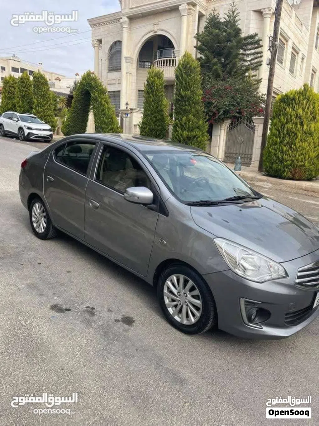 Mitsubishi Attrage GLX