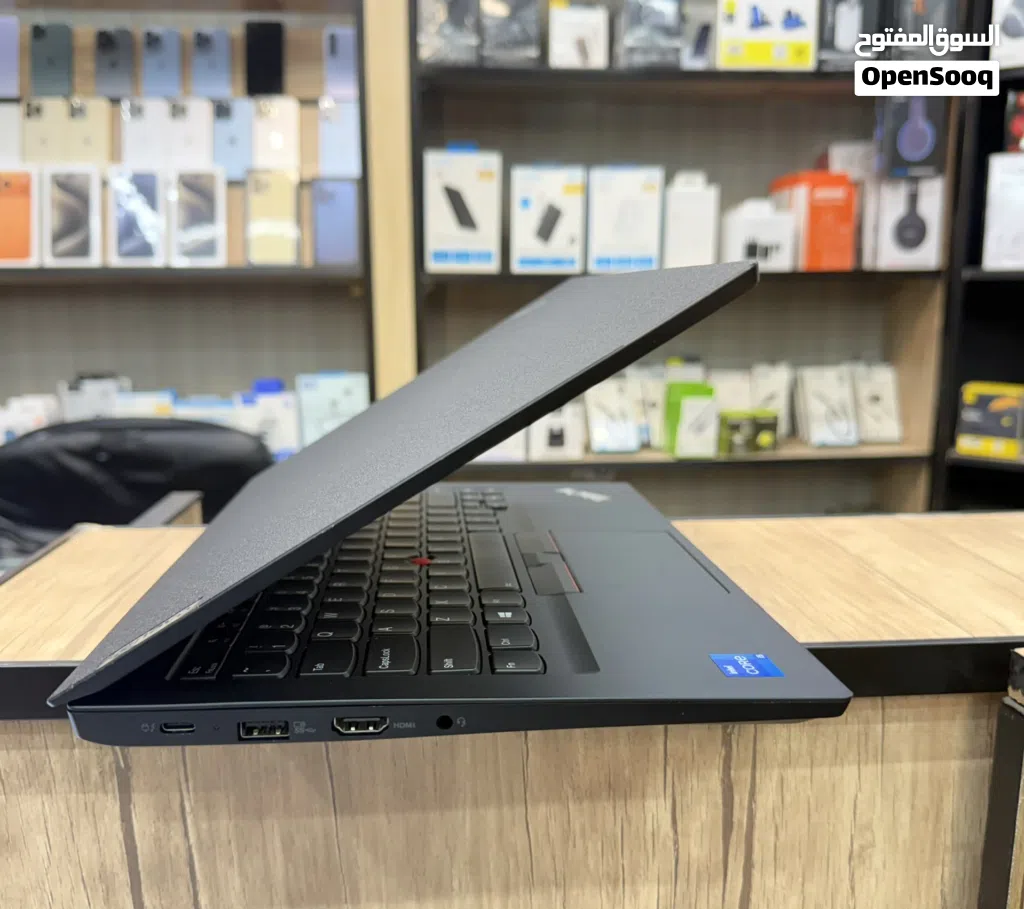 Laptop Lenovo E14 Core i5-1135G7 لابتوب للأعمال والدراسة والشغل المكتبي شاذ جداً شبة جديد مع الضمان