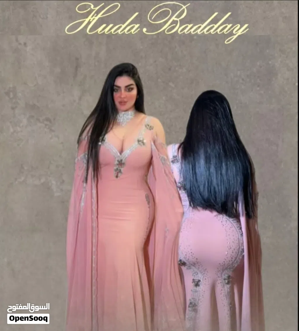 فستان سهرة فاخر للمصممة "هدى بداي" للبيع