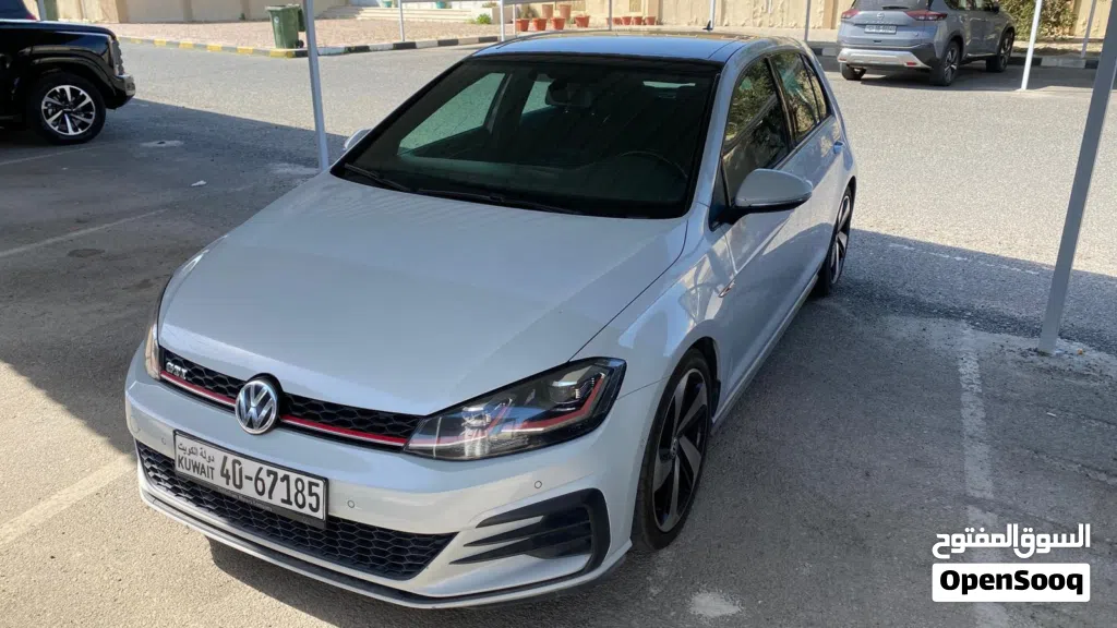 Volkswagen Golf GTI Standard