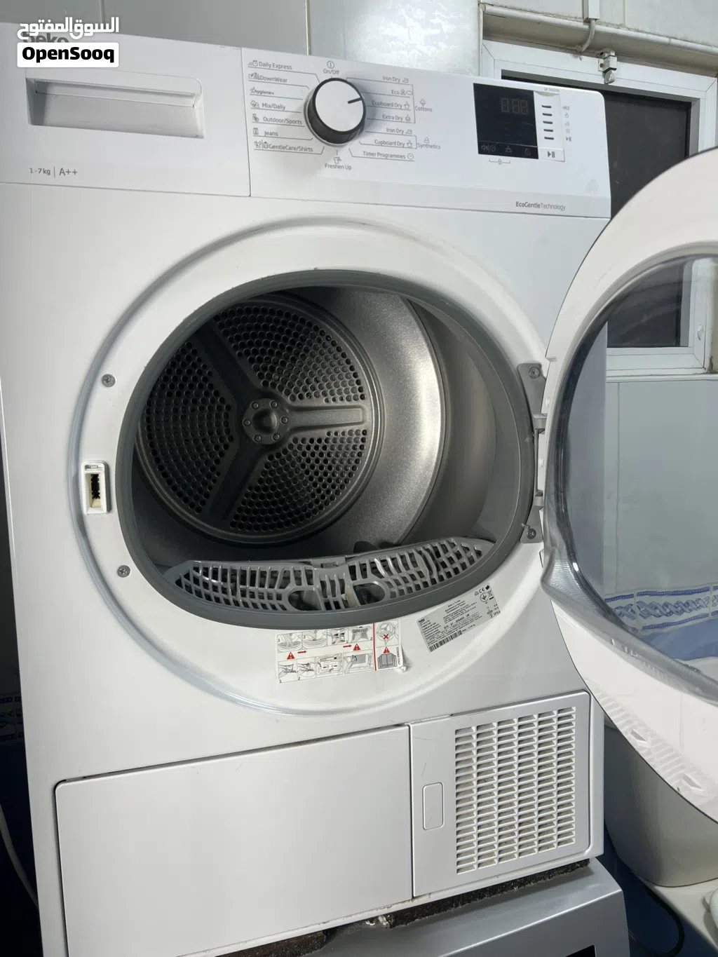 مجفف beko 7 كيلو استعمال نضيف استخدام شخصين وموديلها جديد تم شراءها ب 400 دينار سعرها 200 دينار
