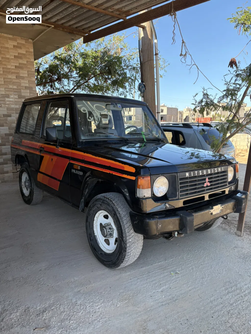 ميتسوبيشي باجيرو Standard