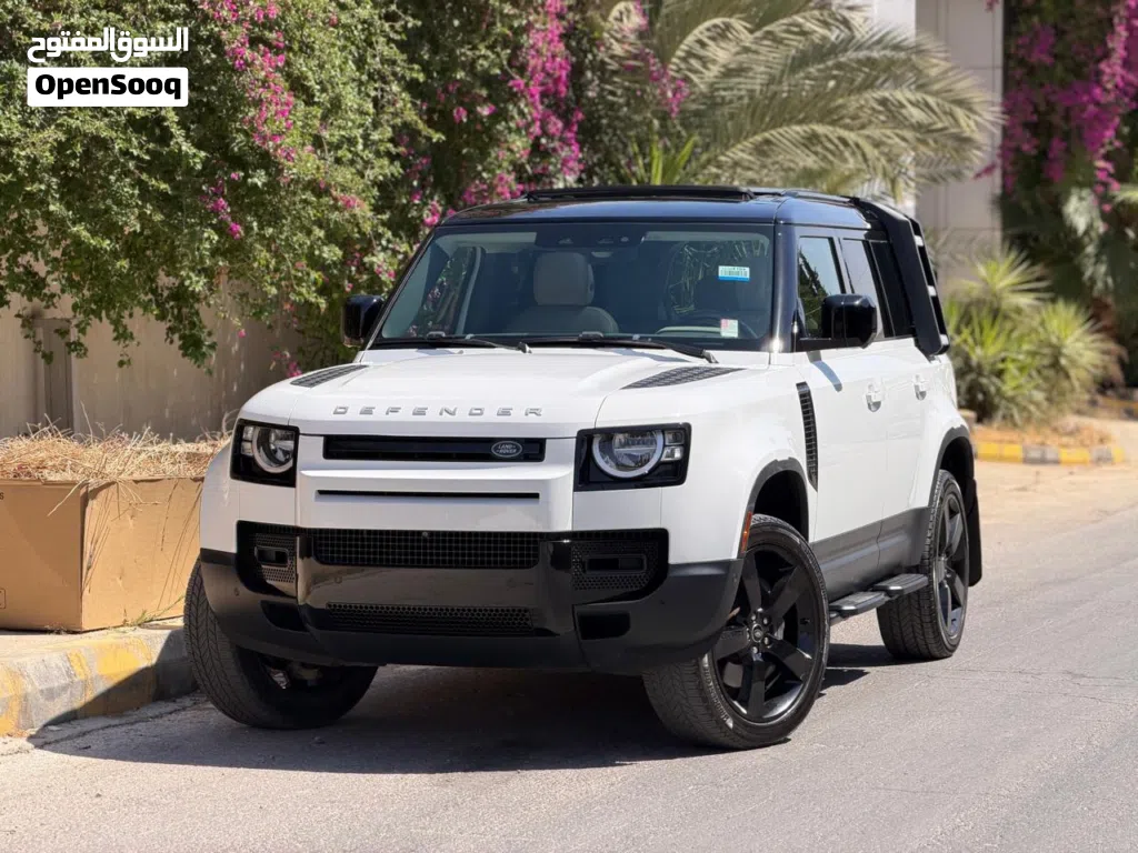 Land Rover Defender 110 X-Dynamic