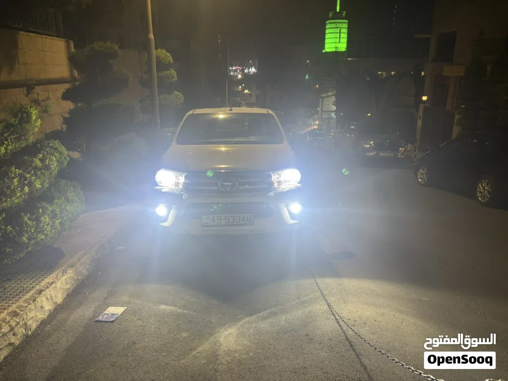 ضواو H4 و كشافات اصلي استعمال يومين فقط !!! للبيع الضروري