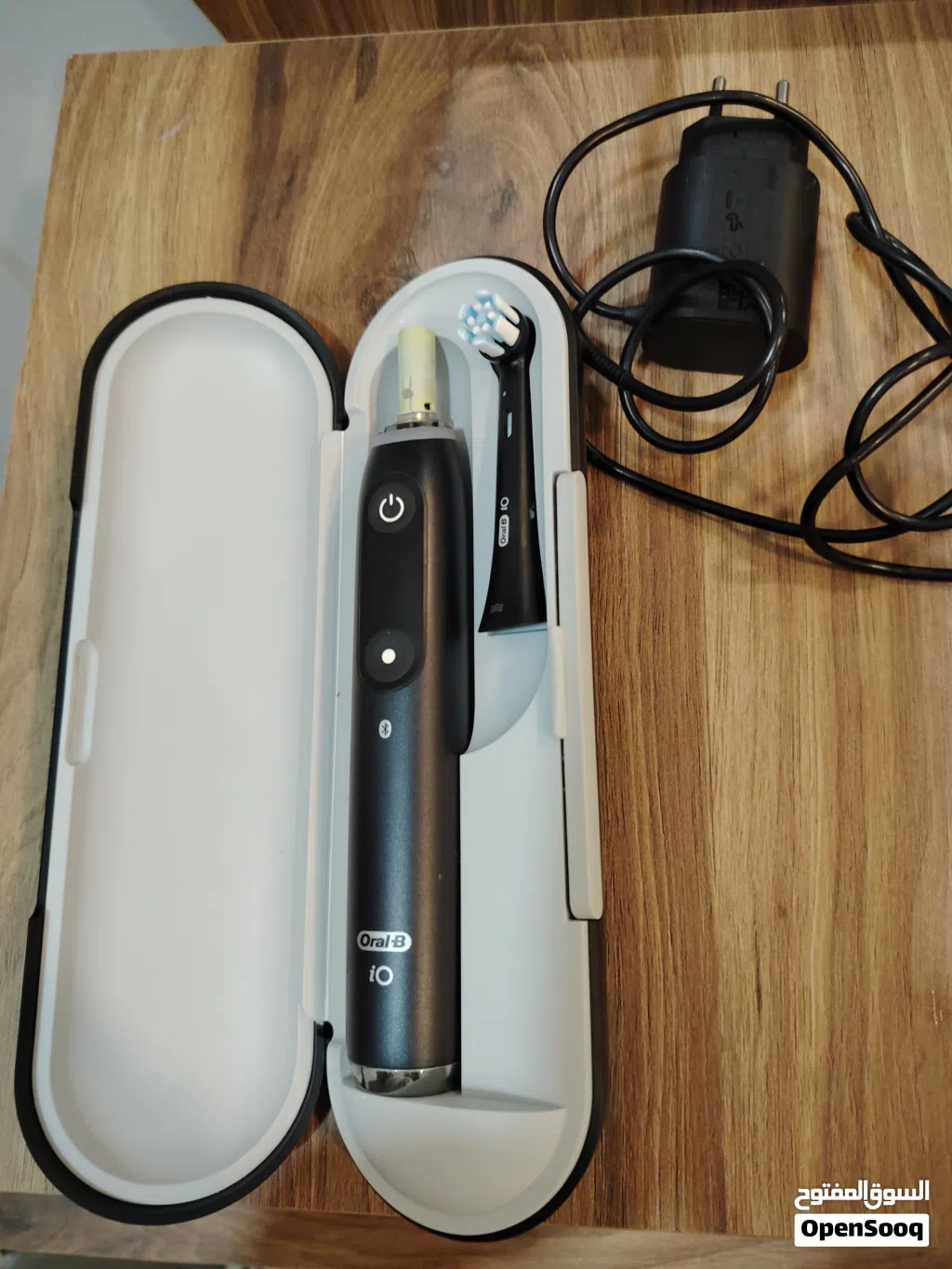 فرشة اسنان اورال بي Oral B iQ 8 x