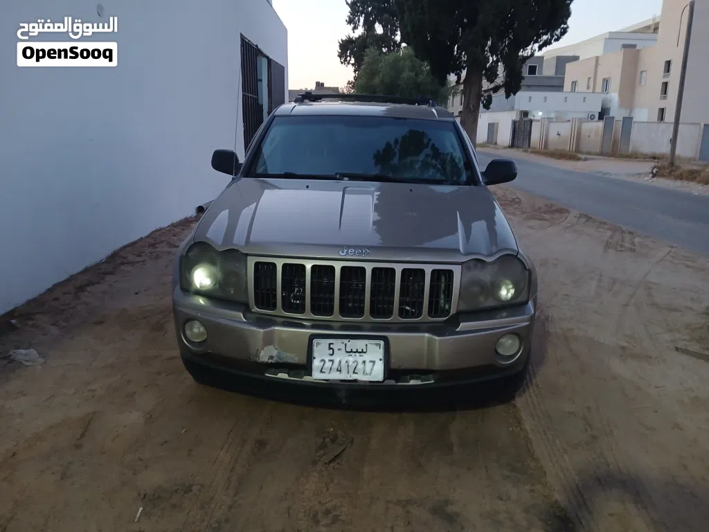 Jeep Grand Cherokee Laredo