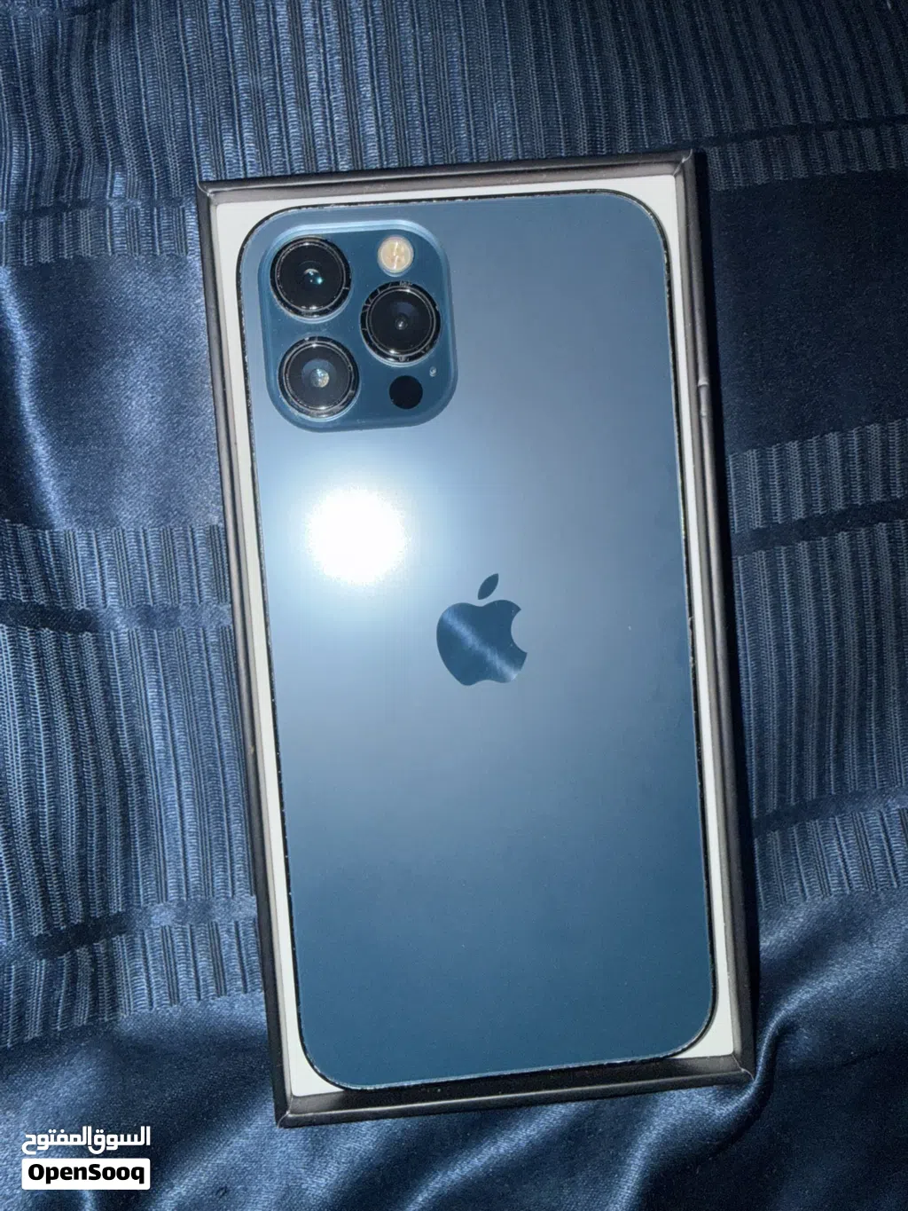 iPhone 12 Pro Max للبيع و اقرأ الوصف