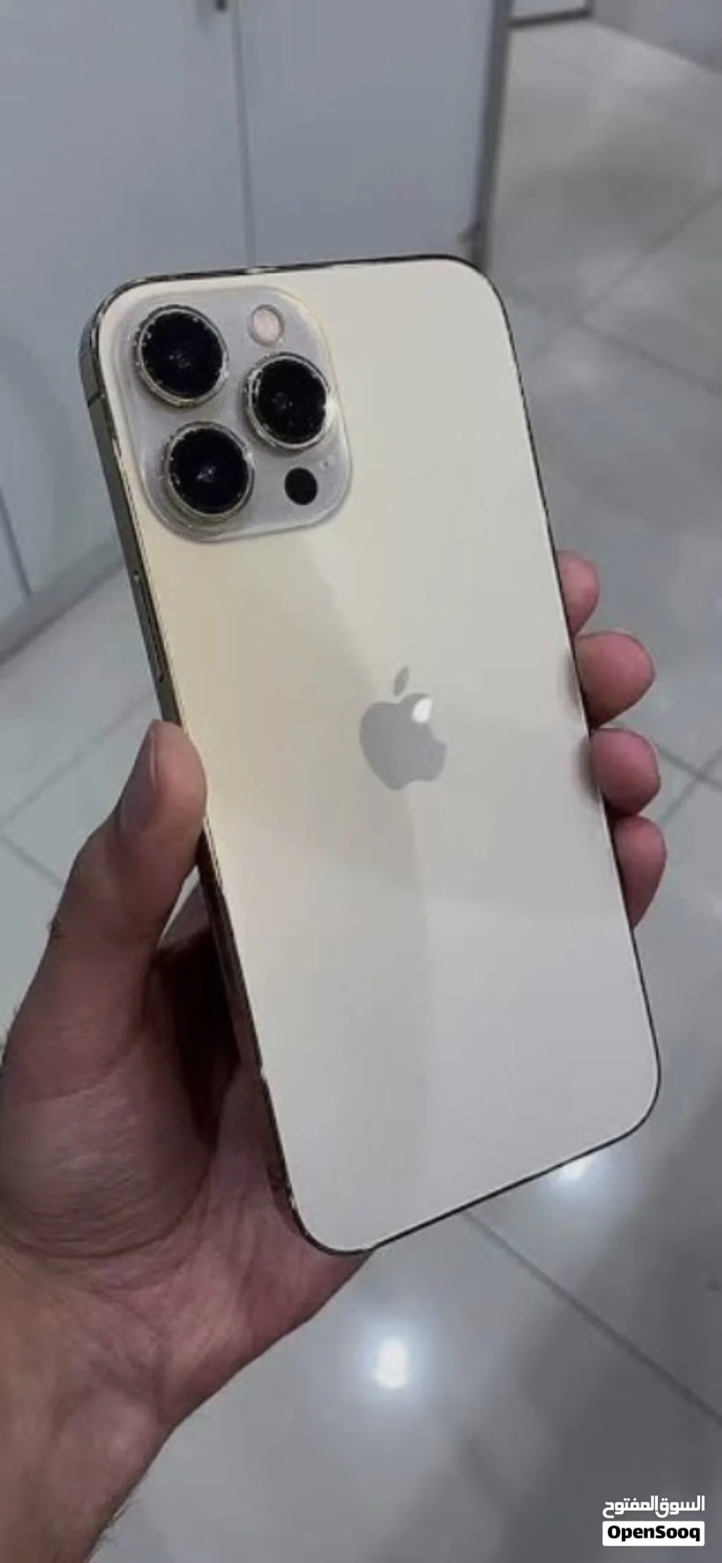 آيفون PRO MAX 13 IPHONE ذاكره 256 لون ذهبي بيه ضمان يوم كامل