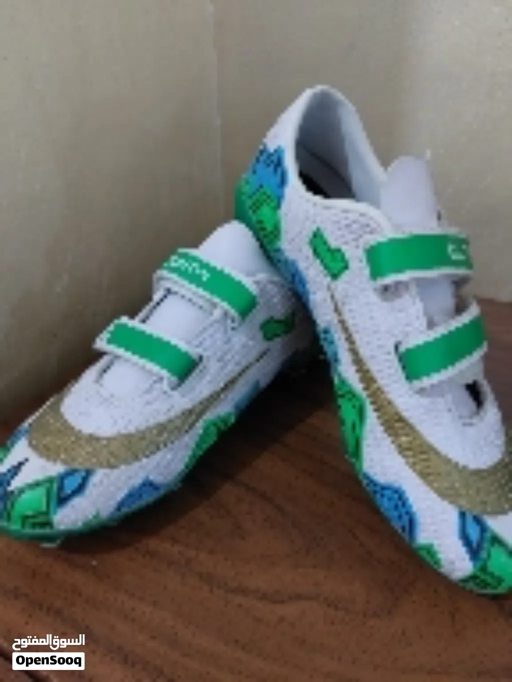 بوط رياضي أصابع