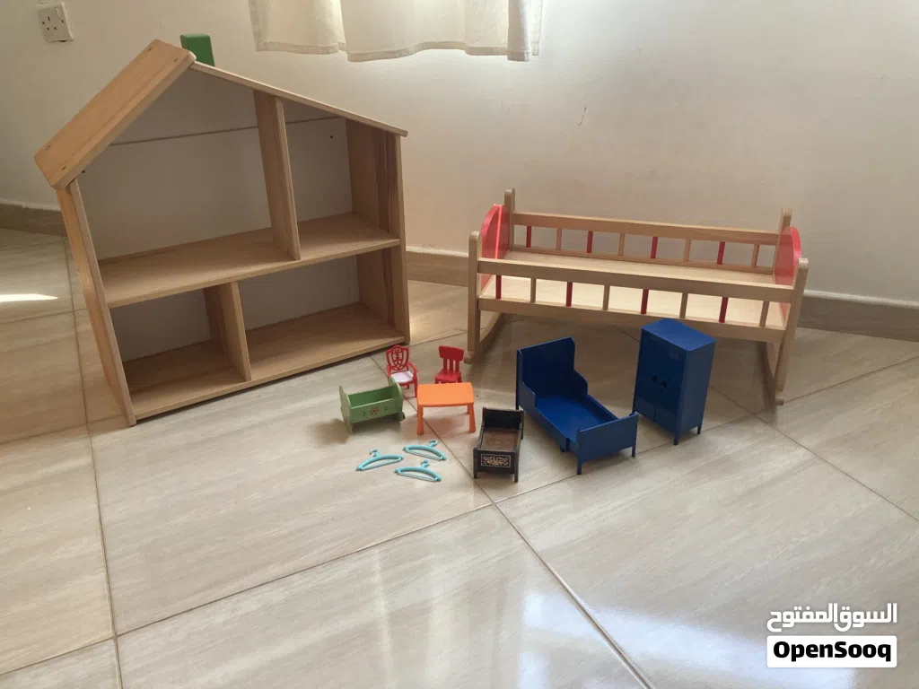 Dollhouse + Doll cradle