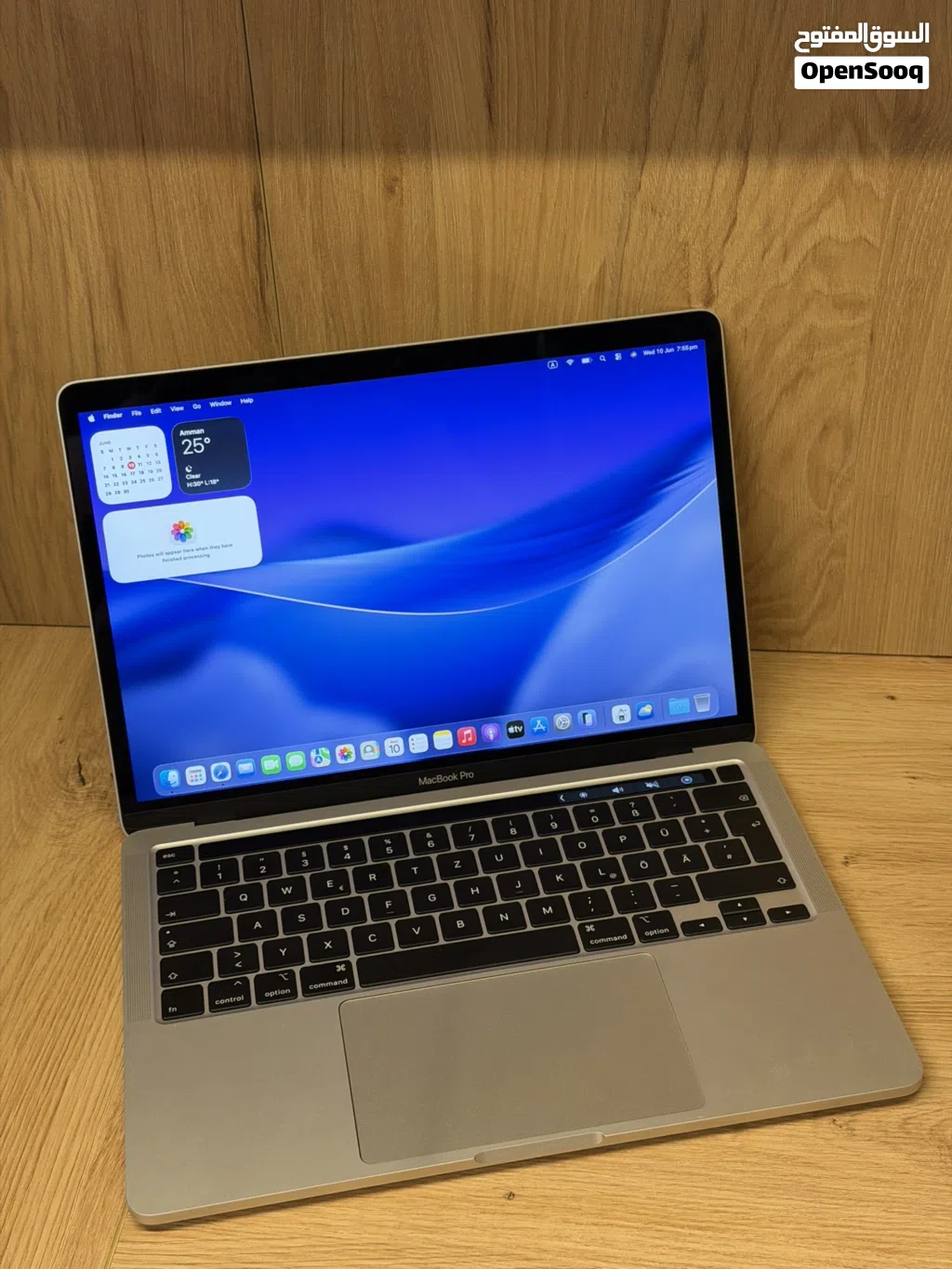 MacBook Pro 2020. 16 RAM. 1 TB SSD. Core i5. 13.3-inch