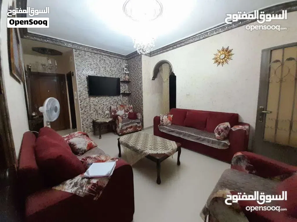 شقة للبيع في ضاحية الاستقلال