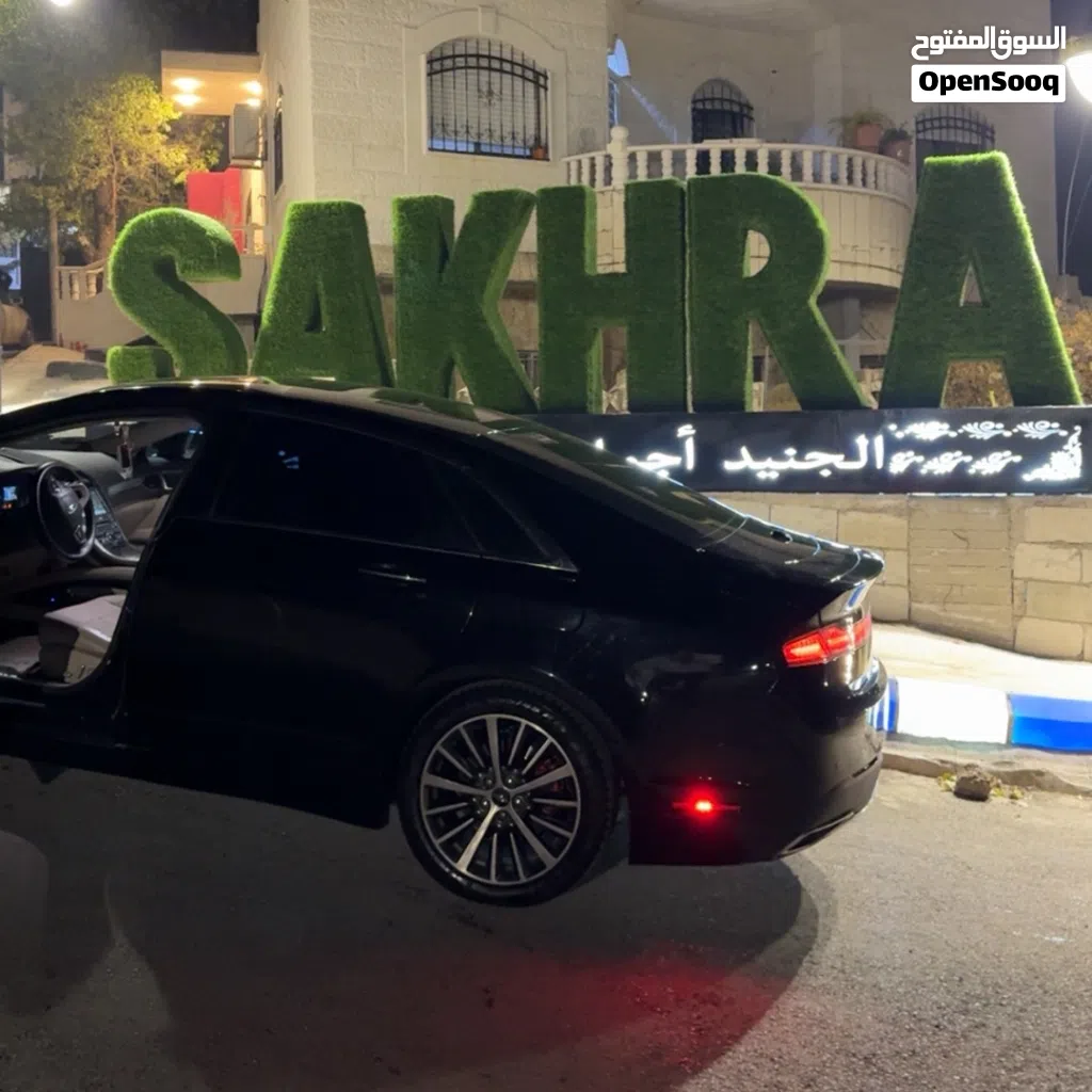 لينكولن MKZ Premiere