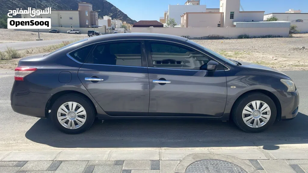نيسان سنترا SV