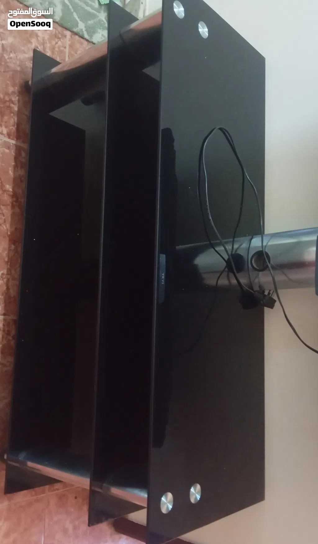 طاولة تلفاز ممتازه للبيع